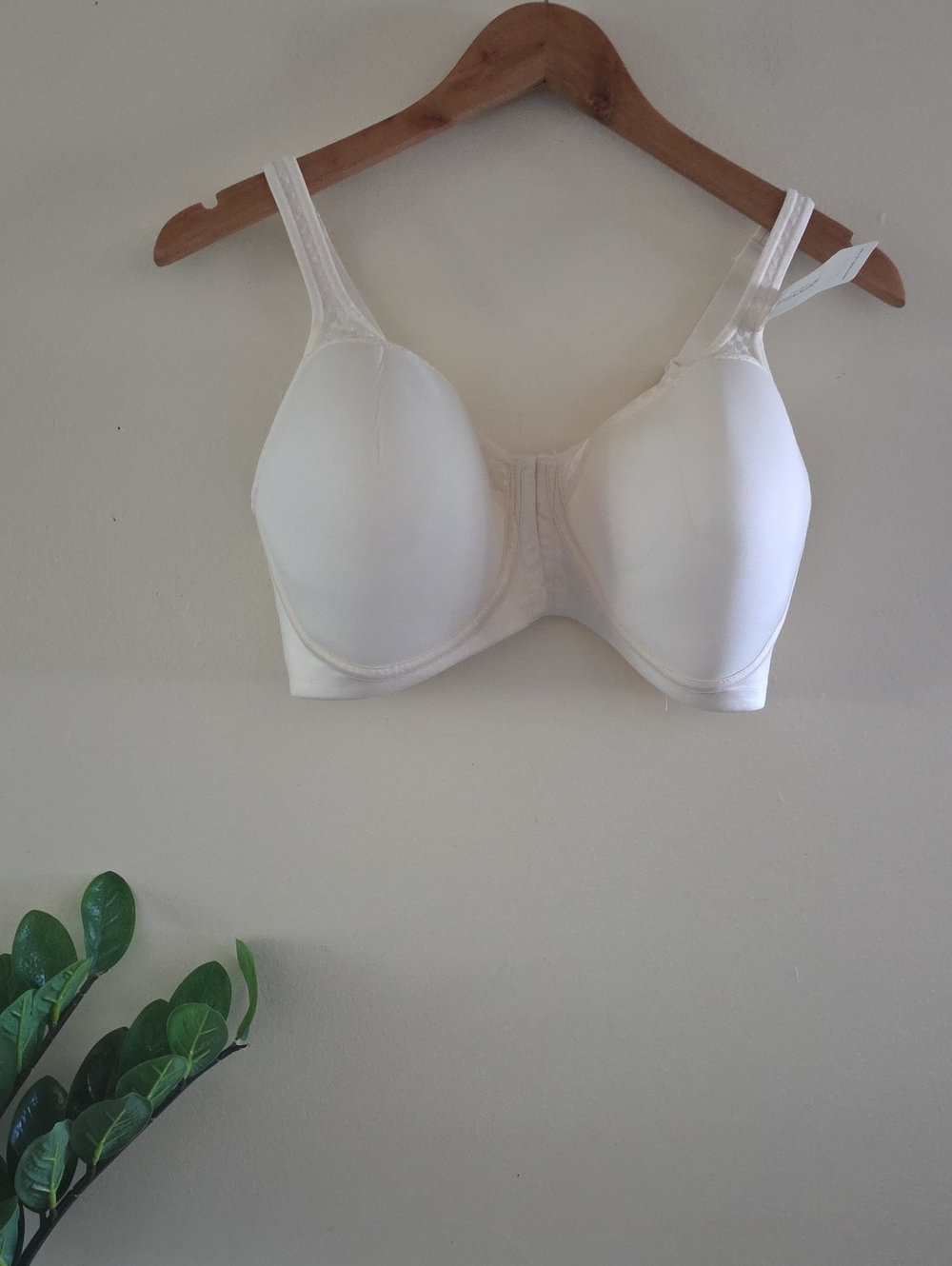 Addition Elle BNWT FRONT Closure - Ivory 42DD